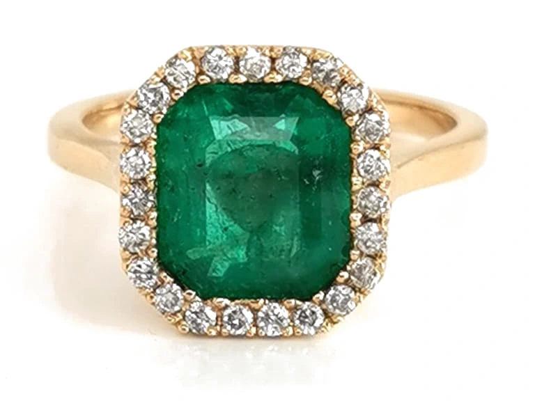Emerald and Diamond Ring (1/3)