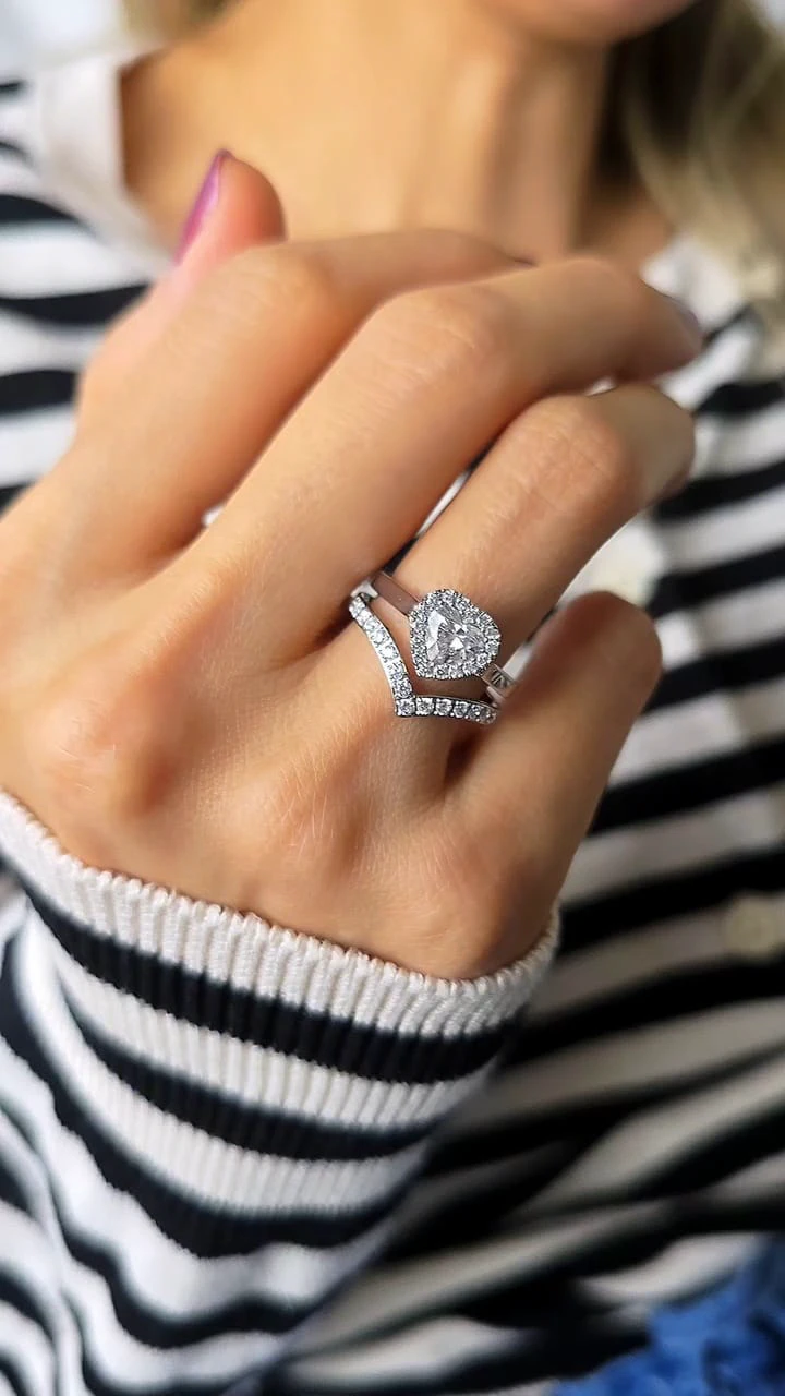 Heart-shaped diamond ring (2/2)