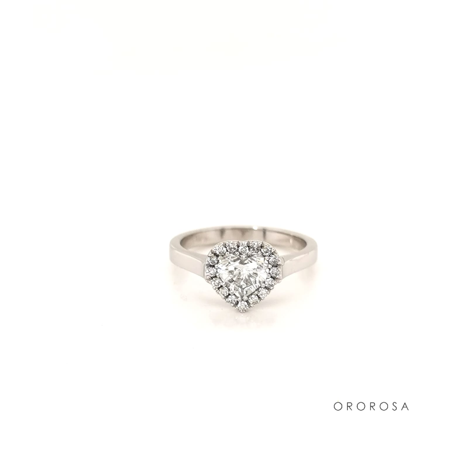 Anillo diamante talla corazon