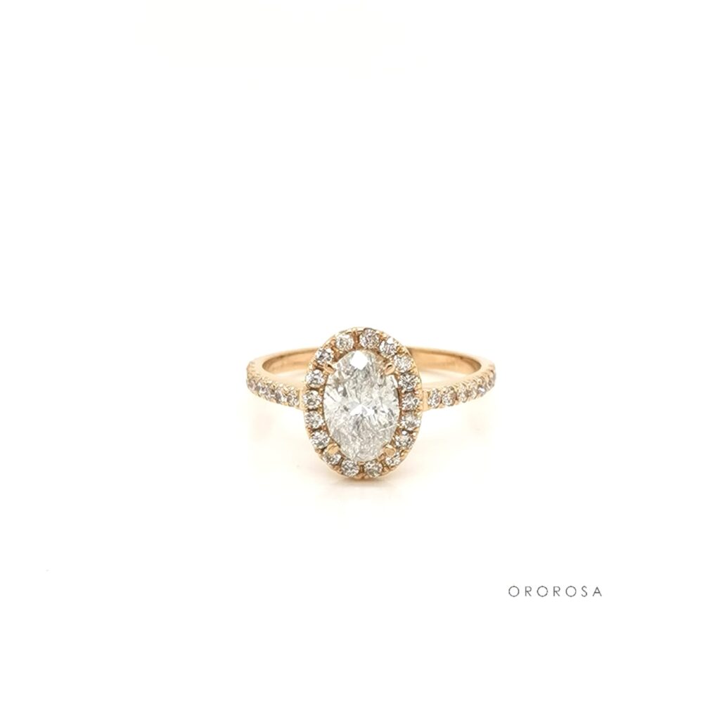 Anillo ovalo halo