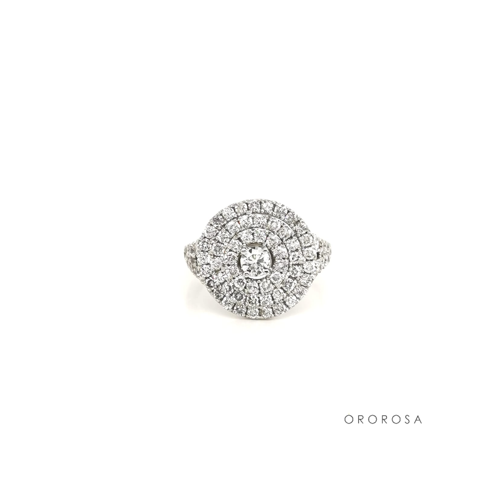Anillo triple halo y diamantes