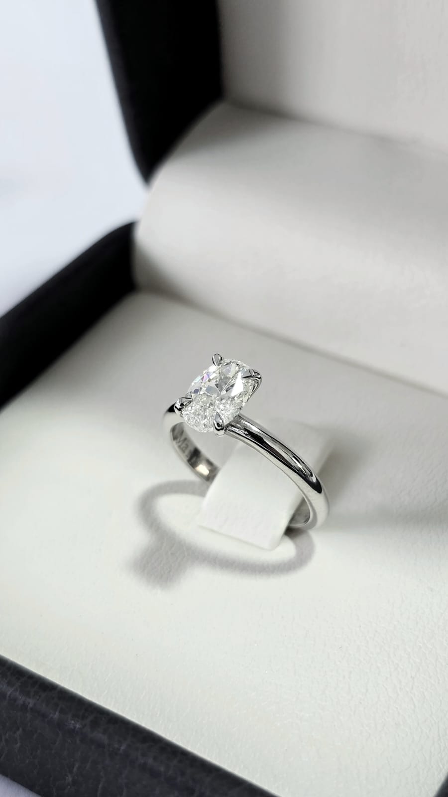 Solitario diamante Ovalo